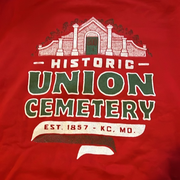 3XL Historic Union Cemetery Sweatshirt - Picture 2 of 5